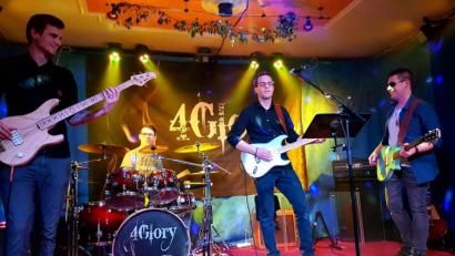 Bild: Kunz
Die Rock-Formation "4 Glory" spielt Balladen und Rock'n'Roll.