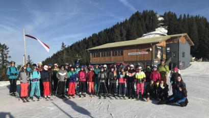 Bild: Mädchenrealschule Waldsassen/exb
In Westendorf erlebten die Schülerinnen schöne Skitage.