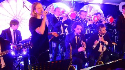 Bild: Kunz
Die Jazzrausch-Bigband auf der Sündikat-Bühne.