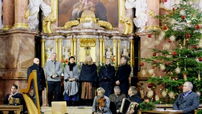 Bild: do
Unter dem Titel "Salzburger Advent" hinterließ das Adventskonzert in der Klosterkirche Speinshart tiefe Eindrücke. Den mitwirkenden Gruppen aus dem Pongau und den Neustädter Turmbläsern gelang eine bemerkenswerte Einstimmung auf Weihnachten