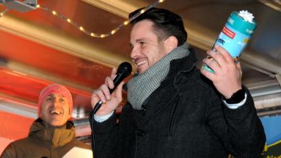 Bild: Stephan Huber
Am 30. Dezember kommen die beiden Christbäume in Amberg sowie allerhand Geschenkideen unter den Hammer: Zum zweiten Mal lockt Round Table zur Versteigerung am Marktplatz.