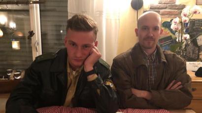 Bild: exb
Zum Verwechseln ähnlich: Markus Schmid und Andre Hilburger als Franz Eberhofer und Rudi Birkenberger am Moosbacher Weiberfasching.