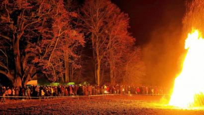 Bild: bsc
Das Bergfeuer des Arbeitskreises Tourismus auf dem Schusterberg lockt und begeistert jedes Jahr viele Besucher.