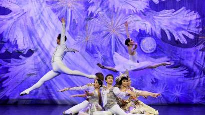 Bild: Petra Hartl
„Der Nussknacker“ – der Ballettklassiker, getanzt vom Russischen klassischen Staatsballett, wurde mit großem Beifall und vielen Bravorufen belohnt.