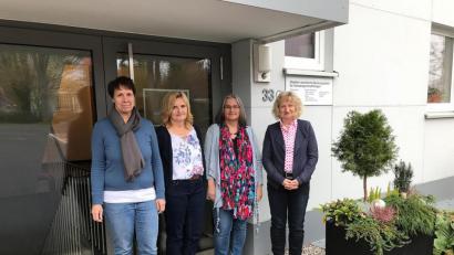 Bild: Landratsamt Tirschenreuth/exb
Die Schwangerschaftsberatungsstelle mit (von links) Jutta Sehm, Doris Graf, Gisela Worf und Claudia Massenbichler ist umgezogen.