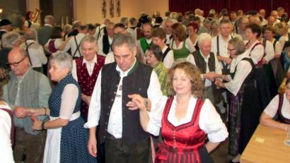 Bild: ame
Zahlreiche Besucher kamen zum Silvestertanz der Oberpfälzer Volksmusikfreunde.
