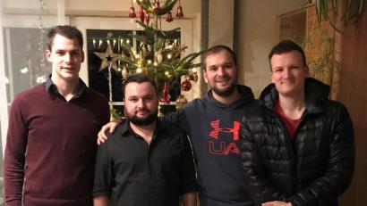 Bild: Jens Rohn 
Sie stehen an der Spitze der Jungen Liberalen Amberg-Sulzbach (von links): Fabian Bischof, Markus Hochholdinger und Sebastian Bader. Bezirksvorsitzender Sascha Renner (rechts) gratuliert zur Wahl.