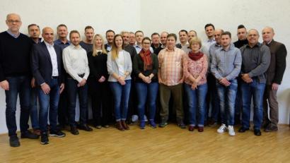 Bild: exb
Die Freien Wähler Ebermannsdorf-Pittersberg stellen ihre Kandidaten für die Kommunalwahl 2020 vor. Auf einen eigenen Bürgermeisterkandidaten verzichtet die Partei, ein anderer soll unterstützt werden.