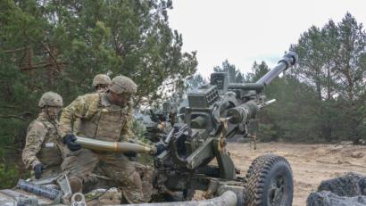 Bild: Spc. Rolyn Kropf
Nicht nur weil es auf den Übungsplätze häufiger knallt, wie hier während der Übung Dynamic Front 19 in Grafenwöhr, haben die Anlieger mit Einschränkungen zu tun.