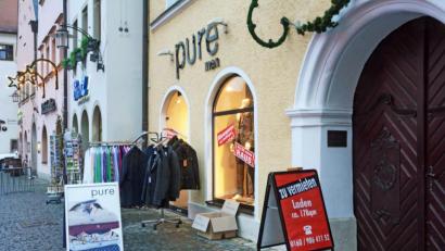 Bild: Gabi Schönberger
Über ein Jahrzehnt war der „Pure“-Laden eine feine Adresse für Herrenmode. Damit ist in wenigen Wochen Schluss.