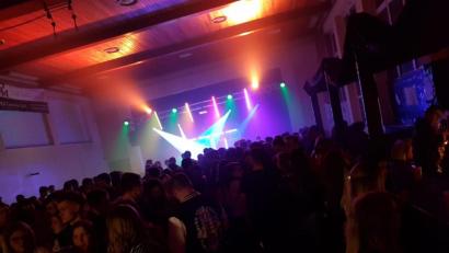 Bild: exb
Die Tanzfläche war sehr gut gefüllt.