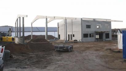 Bild: Hirsch
Die Baywa AG stellte für den Bau der neuen Landmaschinen-Werkstätte an der Amberger Straße einen Tekturantrag.