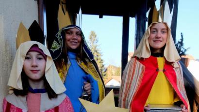 Bild: le
Die Heiligen Drei Könige zogen durch das Flosser Amt und sammelten Spenden für bedürftige Kinder. 8300 Euro kamen so in der Pfarrei zusammen.