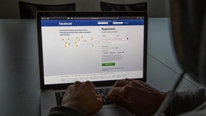 Bild: Lukas Meister
Vorsicht, Finanzamt! Bayerische Beamte nutzen Fake-Profile, um öffentliche Postings von Nutzern zu durchstöbern.