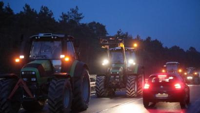 Bild: Wolfgang Steinbacher
Bauernprotest: Mitte Dezember machten Landwirte aus der Region mit Traktor-Demos rund um Kümmersbruck und Gebenbach ihrem Ärger sichtbar Luft.