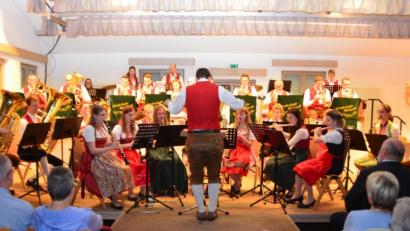 Bild: ads
Die Ehenbachtaler Blaskapelle zeigt den Besuchern ihres Konzerts den gesamten Facettenreichtum der Blasmusik.