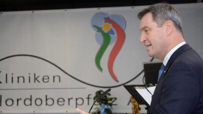 Bild: Gabi Schönberger
Zuletzt in Weiden zu Gast war Ministerpräsident Markus Söder Ende 2019 bei der Einweihung der letzten Bauabschnitte des Klinikums.
