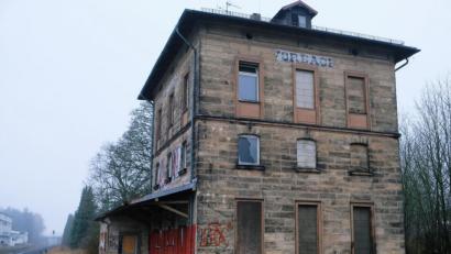 Bild: do
Im Brennpunkt der Vorbacher CSU-Wünsche stehen die Sanierung des DB-Geländes und die Wiedereröffnung eines Bahnhaltepunkts.