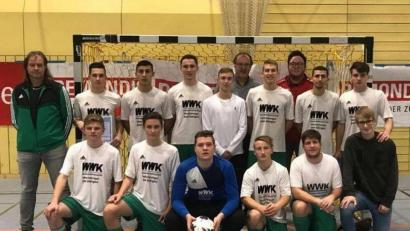 Bild: rro
Die A-Jugend-Fußballer der SG Dieterskirchen kämpfen heute bei der Hallen-Bezirksmeisterschaft in Maxhütte-Haidhof um den Sieg.