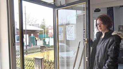 Bild: Gabi Schönberger
Trotz erhöhter Sicherheit: Direkt neben der US-Armee gehen Kunden bei Alina Rice weiterhin ein und aus.