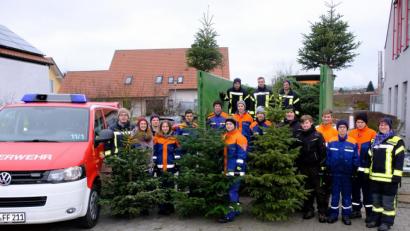 Bild: exb/Georg Schmid
Die ausgedienten Christbäume sind im Stadtgebiet durch die Jugendlichen der Feuerwehr Neunburg eingesammelt und entsorgt worden.