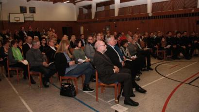 Bild: wro
Zahlreiche Bürger, Vertreter von Vereinen und Ehrengäste folgten der Einladung zum Neujahrsempfang in der Mehrzweckhalle.