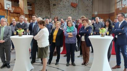 Bild: bsc
Weit über 150 Gäste lauschen beim Neujahrsempfang den Worten von Bürgermeister Gottfried Härtl.