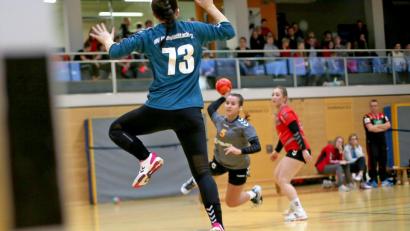 Bild: Günter Uschold (gud)
Torfrau Carolin Dobmeier (hier im Spiel gegen die HG Amberg) zählte am auch am letzten Samstag zu den stärksten Spielerinnen in einer homogenen Einheit.