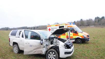 Bild: Nordbayerischer Kurier
Bei Weidenberg hat ein Zug ein Auto erfasst und mitgeschleift.