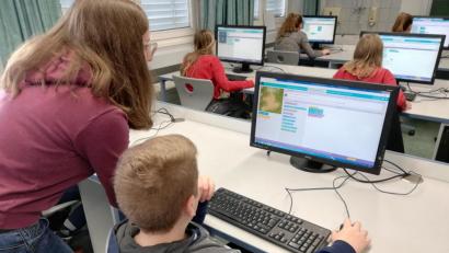 Bild: exb
Programmieren stand in der Naabtal-Realschule auf dem Stundenplan.