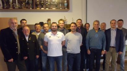 Bild: gmü
Der neue Vorstand hat sich bewährt. Ein Großteil der Mitglieder wird sich auch in den nächsten zwei Jahren für die Fußballabteilung der TSG Weiherhammer engagieren.