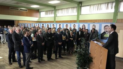 Bild: eig
Bürgermeisterkandidat Sebastian Hartl (am Rednerpult) setzt unter anderem auf das CSU-Netzwerk, wie er beim Neujahrsempfang im Naabtalhaus sagt.