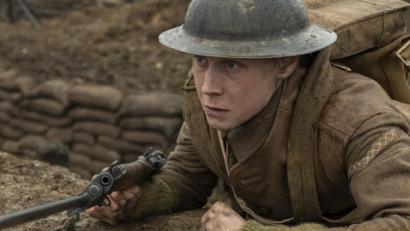 Bild: François Duhamel/Universal Pictures (UIP)/dpa
George MacKay spielt Schofield im Film "1917", der so gedreht worden ist, dass es aussieht, als wäre er ohne Schnitt entstanden.
