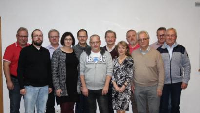 Bild: twg
Sie blicken gemeinsam in die kommunalpolitische Zukunft: (von links) Bertram Dürrschmidt, Matthias König, Norbert König, Claudia Sturm, Andreas Heinl, Markus Heinl, Günther Franz, Erni Bühl, Günter Kuhbandner, Albert Thalhammer, Martin Heinl und Dietmar Heinl.