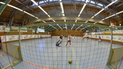 Bild: Ziegler
An zwei Tagen wird in der Rudolf-Scheuerer-Halle in Kümmersbruck Hallenfußball gespielt. Der Spedition-Wagner-Cup wird etliche Zuschauer anlocken.