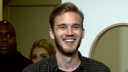 Bild: Hannah Mckay/Press Association/dpa
PewDiePie, YouTube-Star aus Schweden, macht eine längere Auszeit und will "mit 10.000 Prozent" zurückkehren.