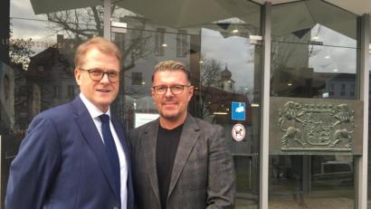Bild: ca
Werner Dechant (rechts) und sein Anwalt Prof. Dr. Jan Bockemühl.