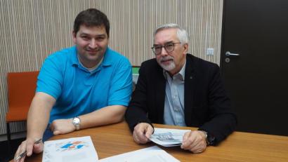 Bild: bl
Investor Wolfgang Meier und Bürgermeister Manfred Rodde setzen bei der Revitalisierung im Zentrum von Schwarzenfeld auf ein gutes Miteinander.