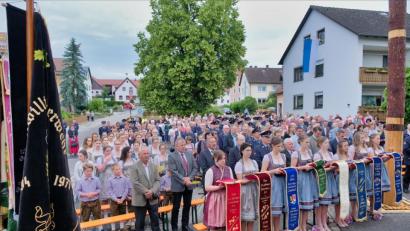 Archivbild: tkr
Ausnahmezustand in Zeinried: Beim Jubiläumsfest der örtlichen Feuerwehr freute sich die Dorfgemeinschaft im Juni 2019 über zahlreiche Gäste. Bei der Jahreshauptversammlung stand der Rückblick aufs Fest im Mittelpunkt.