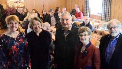 Bild: Kunz
Zu ihrem ersten Neujahrsempfang haben am Sonntag die Grünen eingeladen. Mit dabei sind (von links) Landtagsabgeordnete Anna Toman, Oberbürgermeisterkandidatin Sonja Schuhmacher und die Stadträte Karl Bärnklau, Gisela Helgath und Veit Wagner.