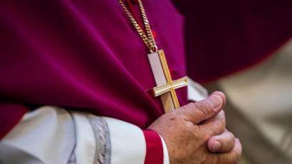 Bild: Frank Rumpenhorst/dpa
Ein Teil der katholischen Kirche blockiert noch immer die Aufklärungsarbeit im Zuge des Missbrauchsskandals.
