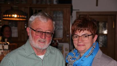 Bild: hai
Mit Martina Dörtsch hat die FGV-Ortsgruppe wieder eine aktive Familien- und Jugendwartin. Neben Wolfgang Strosetski (Kassenprüfer) wurde die 42-Jährige Göppmansbühlerin in einer Nachwahl von den 37 Mitgliedern einstimmig gewählt.