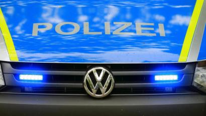 Bild: Jens Wolf
Unbekannte haben einen Briefkasten an der Mittelschule in Pressath beschädigt.