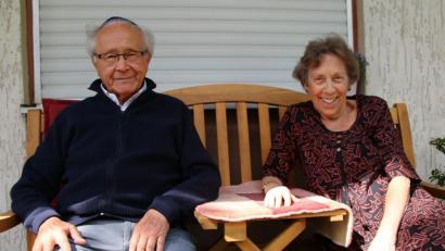 Bild: jrh
Alexander Fried und seine Frau Dorothea Woiczechowski-Fried vor ihrem Haus in Tirschenreuth.