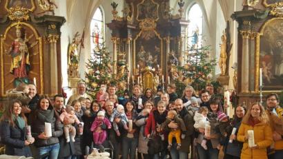 Bild: exb
Gerne kamen die Eltern mit ihren Kleinen zum Dankgottesdienst in die St. Anna-Kirche.