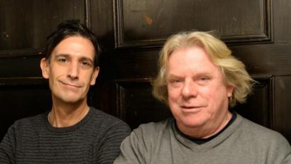 Bild: Andreas Brückmann
Im Gespräch erzählen Ambergs neuer AKT-Kunstvereinvorsitzender Marcus Trepesch (links) und sein Vorgänger Hans Graf über die zurückliegenden Jahre und neue Pläne.