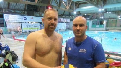 Bild: mr
Nach der Verletzung von Matthias Kreiner vertraut SV-Trainer Thomas Aigner (rechts) auf den Torwart-Routinier Christopher Klein (links). Die nächsten Heimspiele sind für die Oberpfälzer sehr wichtig.
