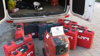 Bild: Verkehrspolizei Weiden
Das Foto zeigt einen Teil des Diebesgutes, das die Polizei sicherstellte.