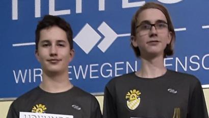 Bild: pbe
Einen erfolgreichen Start in das Leichtathletik-Jahr hatten Benedikt Müller (links) und Marten Lippold vom TV 1861 Amberg bei den nordbayerischen Meisterschaften in Fürth.