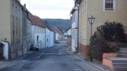 Bild: tra
Die ungenügende Situation in der Hauptstraße in Ensdorf war vielen Bürgern ein Anliegen.